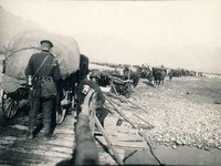 Soldaten des Reserve-Jäger-Bataillons Nr. 8 beim Vormarsch in Venetien 1917