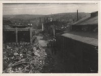 Schwarz-Weiß-Aufnahmen des Zettelmeyergeländes nach einem Bombenangriff